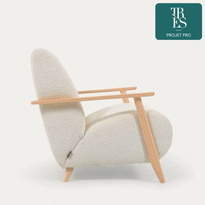 Fauteuil Meghan bouclette blanc et pieds en bois massif