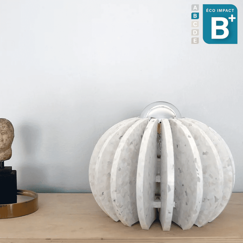 Lampe à poser Wrecking Ball plastique recyclé ⌀ 20cm RIF Blanc